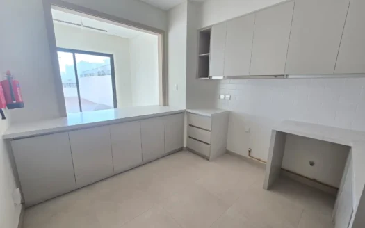 Exquisite Townhouse | Spacious | Private Garden